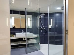 Services Geelong Glaziers 3 Shower Screens Caboolture